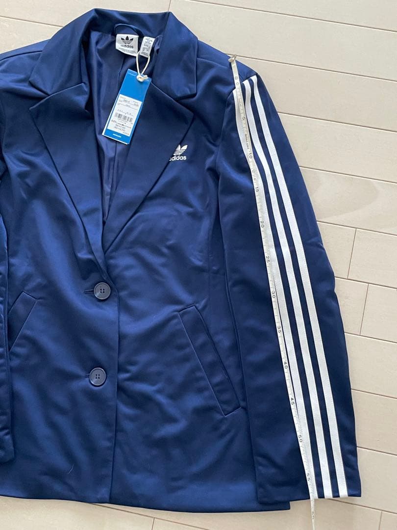 adidas Originalsクラシックス スリーストライプスブレザー未使用品