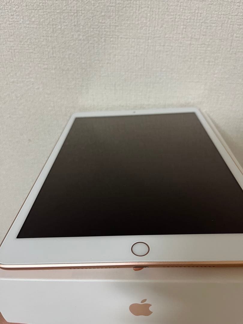 Apple iPad 第7世代 32GB WiFi セルラー 本体のみ