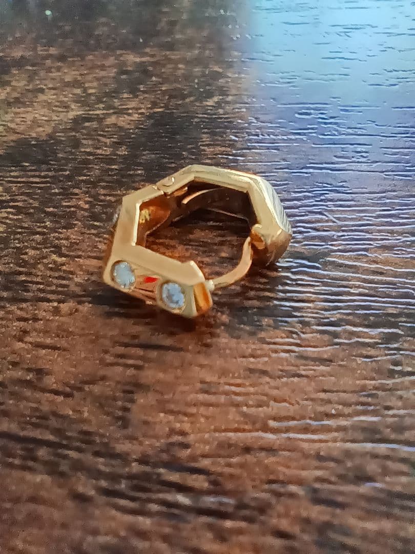 ゴールド 六角形デザイン ダイヤ装飾ピアス(片耳用)