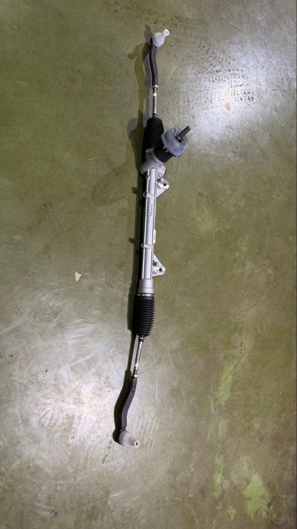 ルノールーテシア4RSトロフィーステアリングラック ギヤボックス