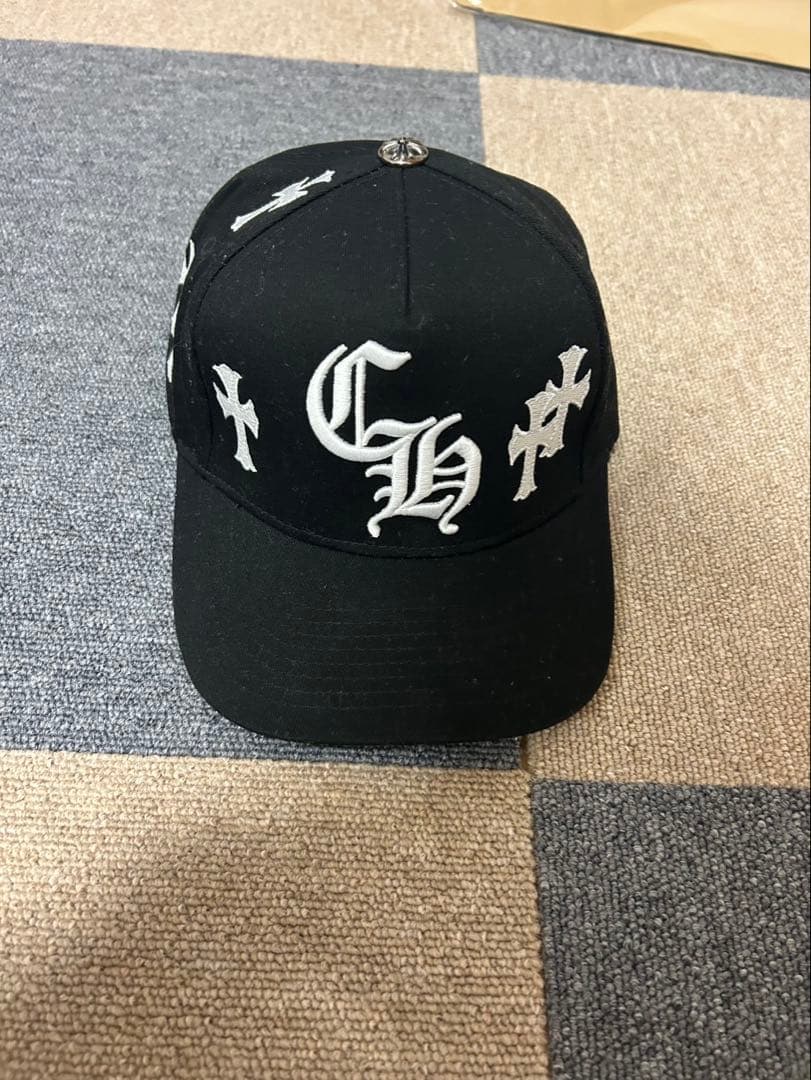 CHROME HEARTS クロス刺繍キャップ