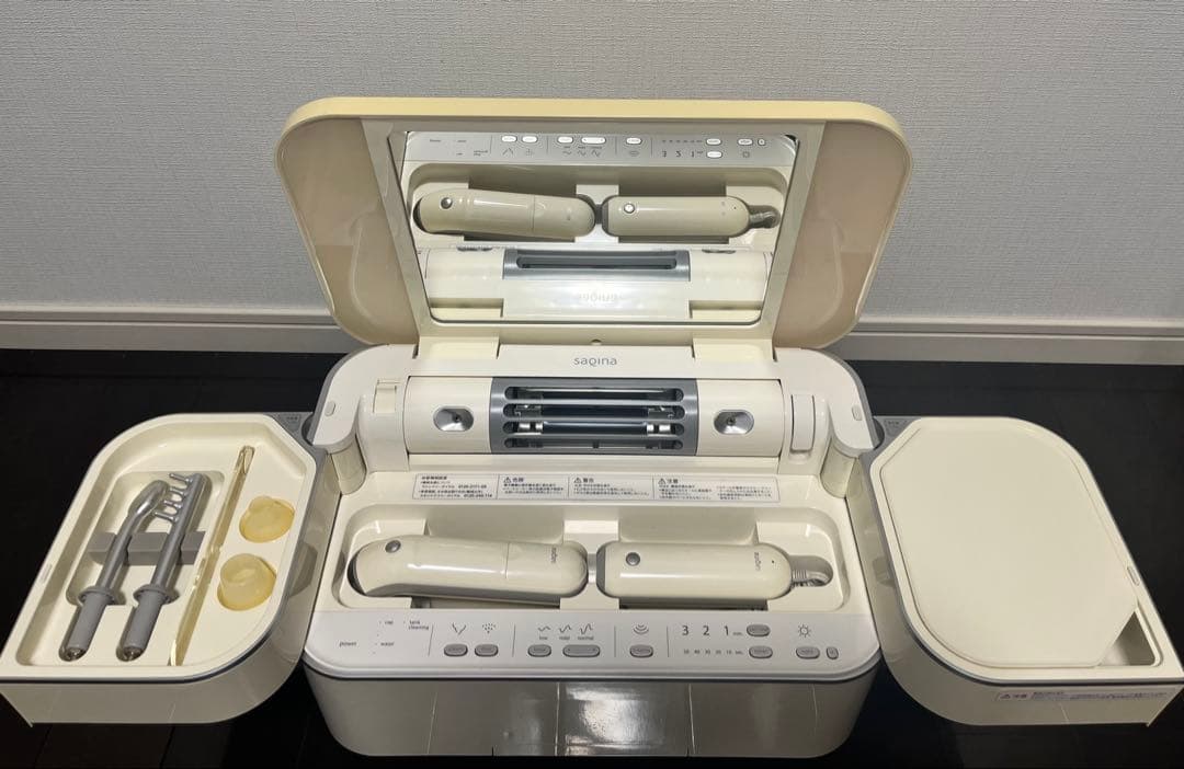 サキナ　ビジュー　美顔器