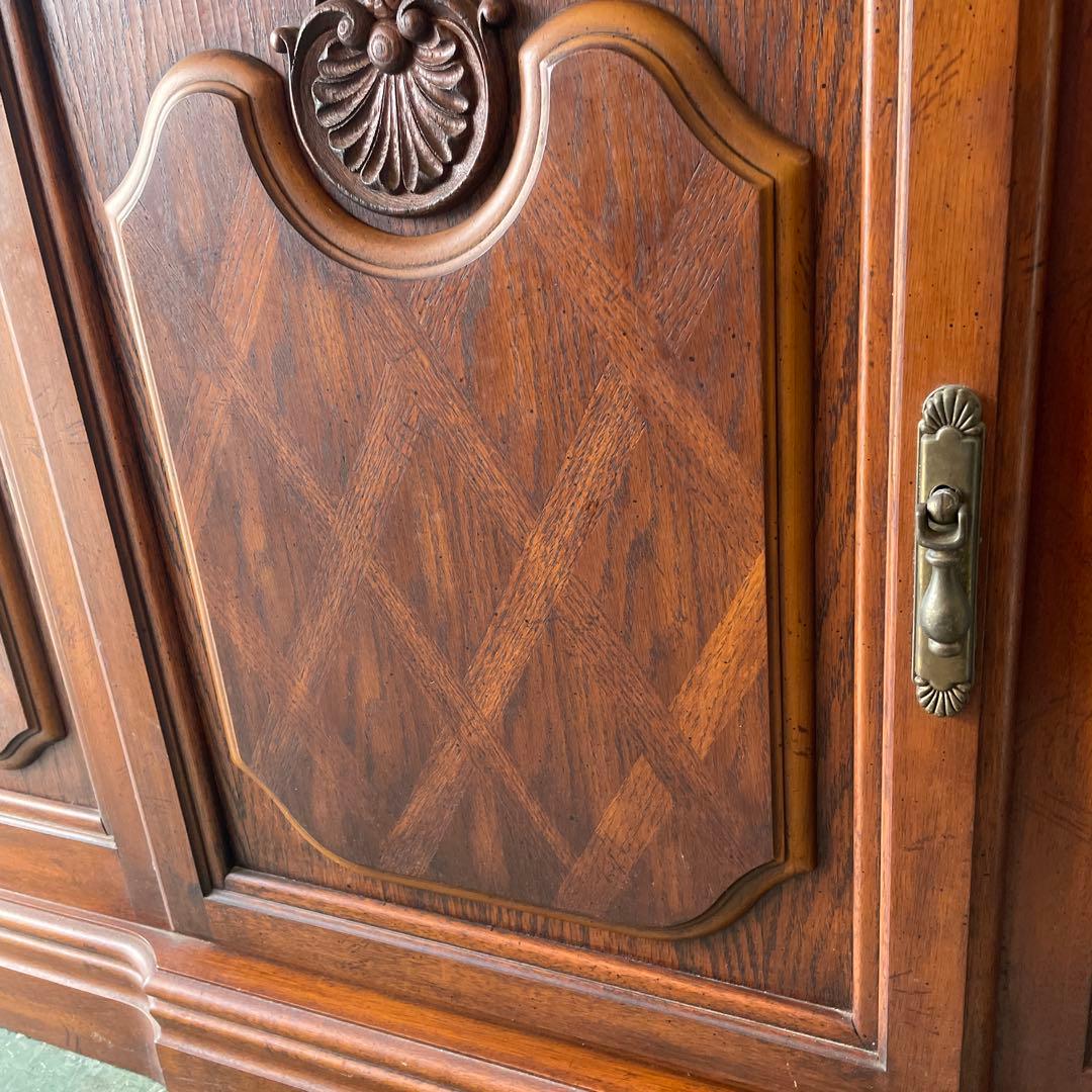 アメリカ・アンティーク素敵なキャビネット