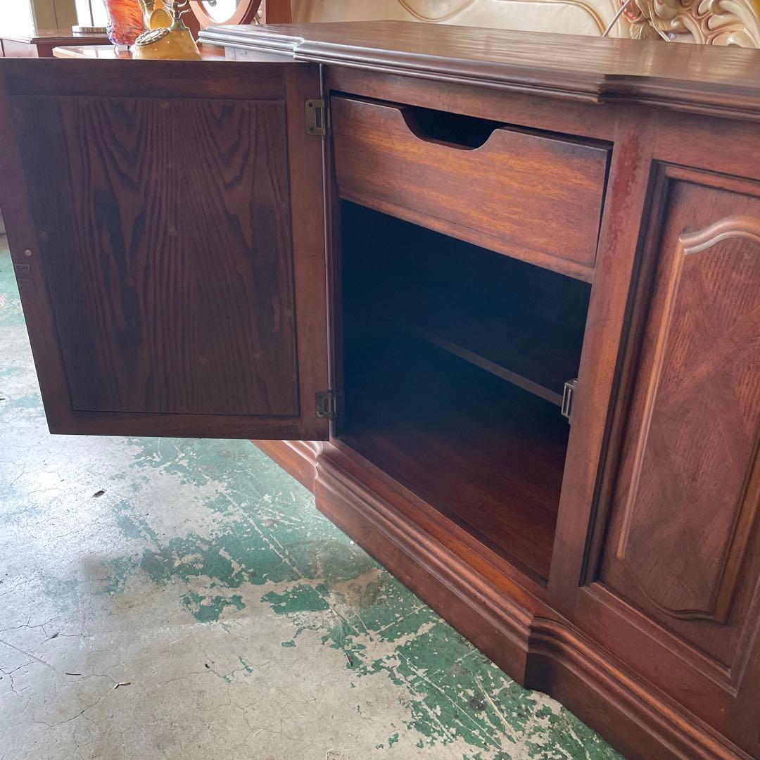 アメリカ・アンティーク素敵なキャビネット