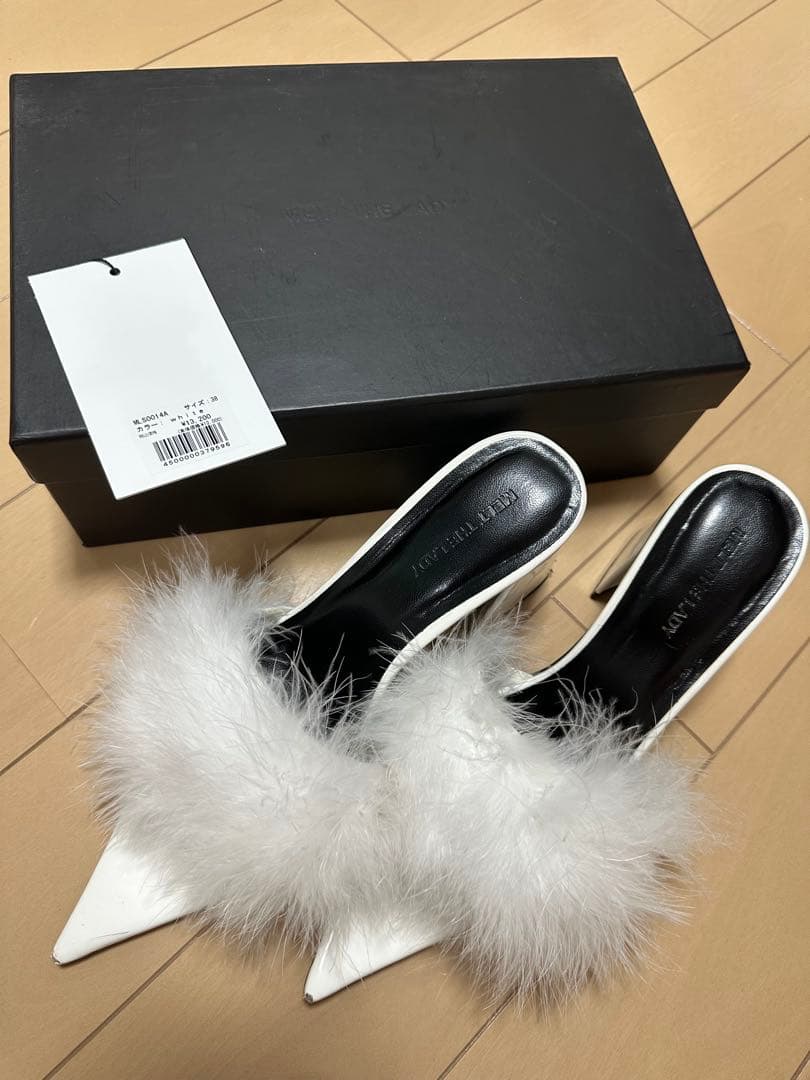 MELT THE LADY ポインテッドトゥファーミュール