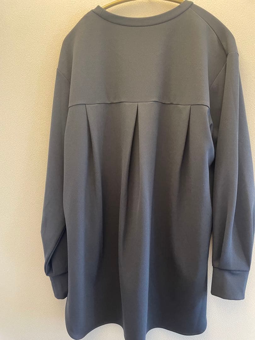 日曜限定値下げ　ビアズリー Tブラウス