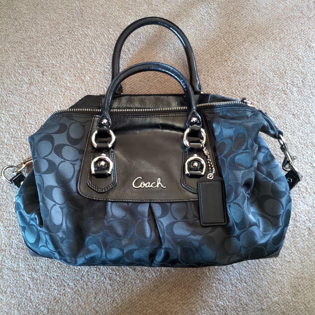 2010年頃購入　Coach ブラック ハンドバッグ