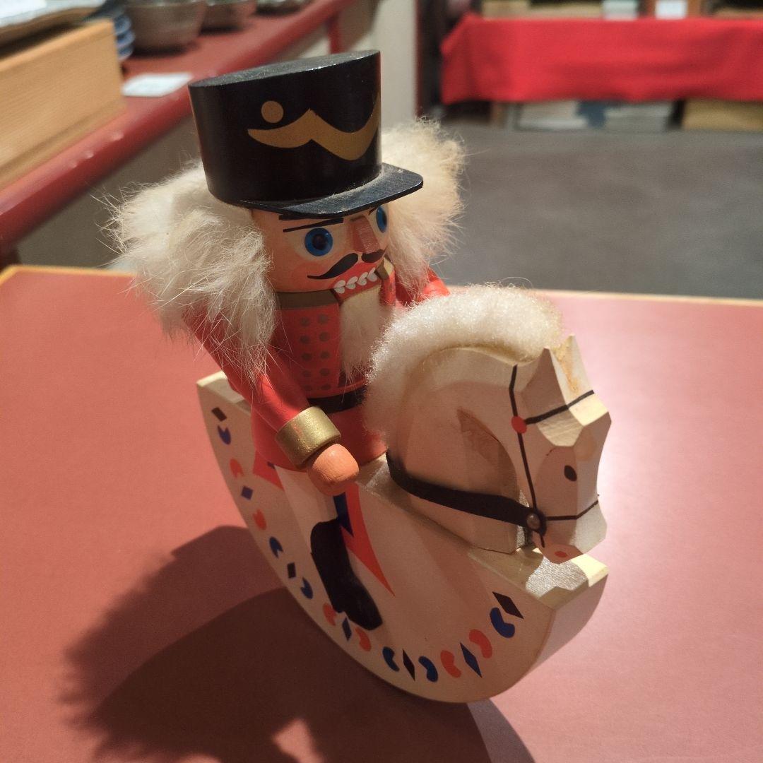 くるみ割り人形　木製乗馬兵士おもちゃ