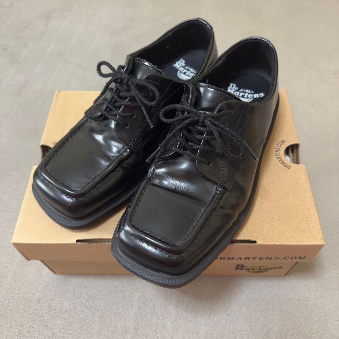 Dr. Martens Durrow 5i ホール スクエア