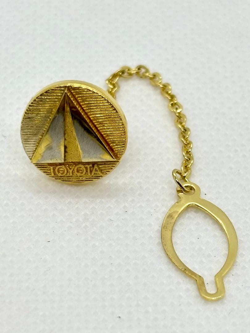 #トヨタ 1987年 1000台達成記念タイタックピンP-2