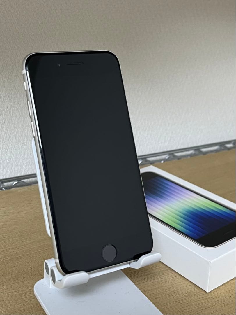 Apple iPhone SE (第3世代) ホワイト 64GB SIMフリー