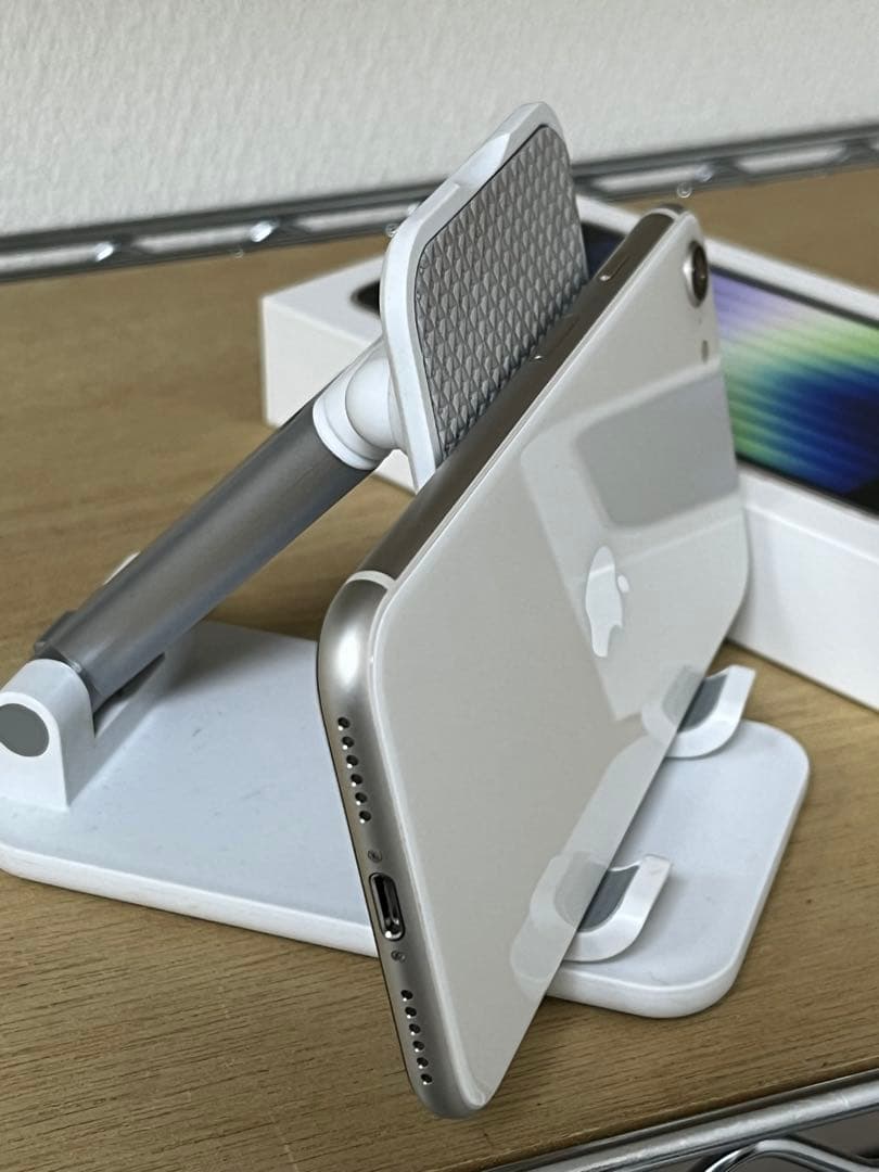 Apple iPhone SE (第3世代) ホワイト 64GB SIMフリー