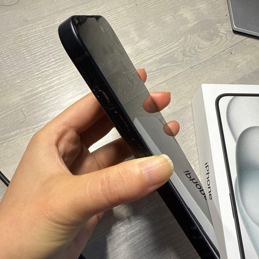 Apple iPhone 15 128GB ブラック 本体