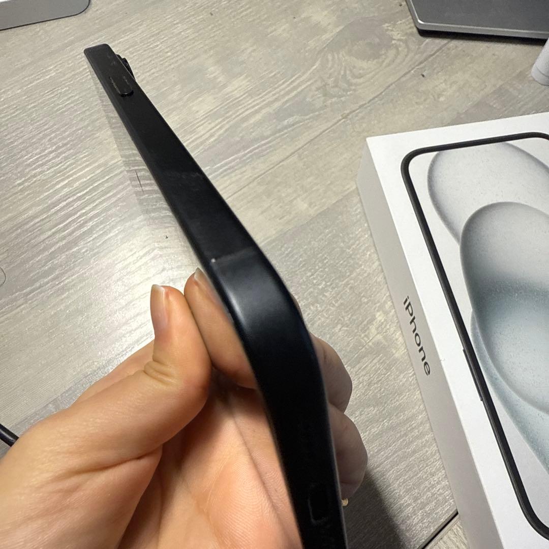 Apple iPhone 15 128GB ブラック 本体