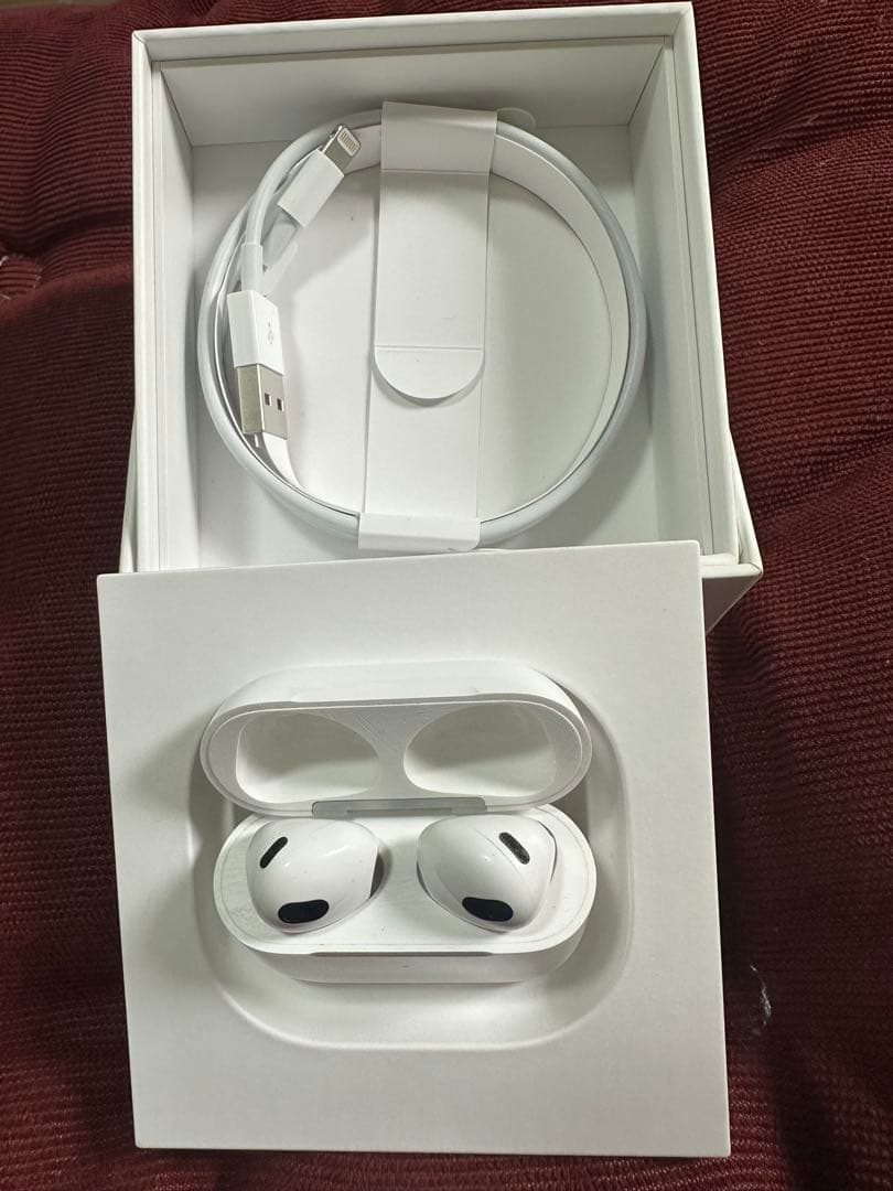 アップル正規品airpods第三世代