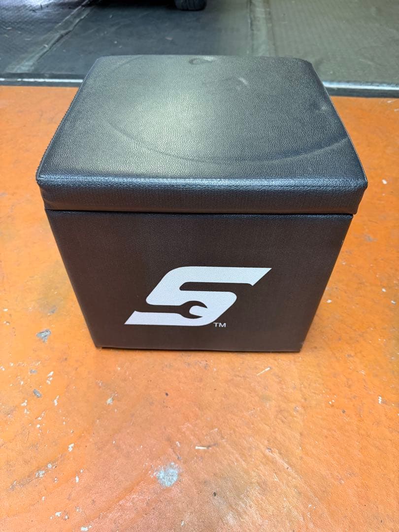 Snap-on 収納ボックス 黒 蓋付き　イス　スツール