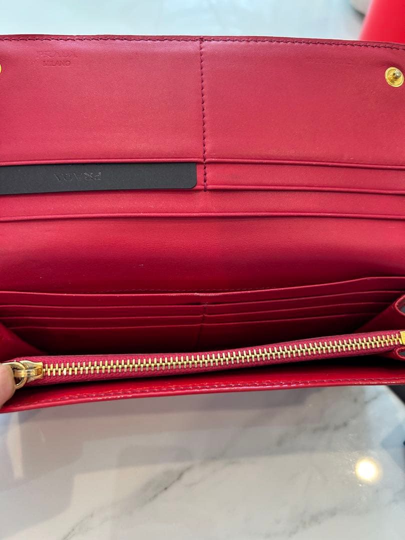 希少　正規品PRADA 長財布 箱ギャランティーカード付き　ピンク