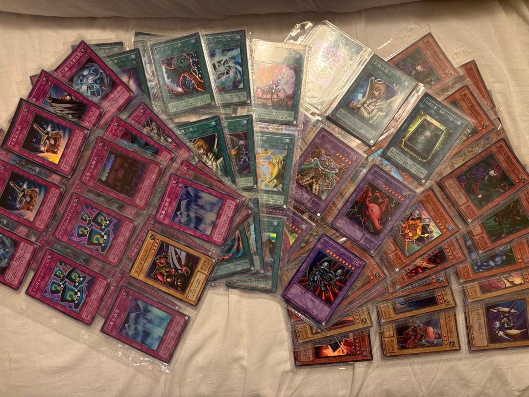 遊戯王　まとめ売り　レア400枚以上 + ノーマル600枚以上