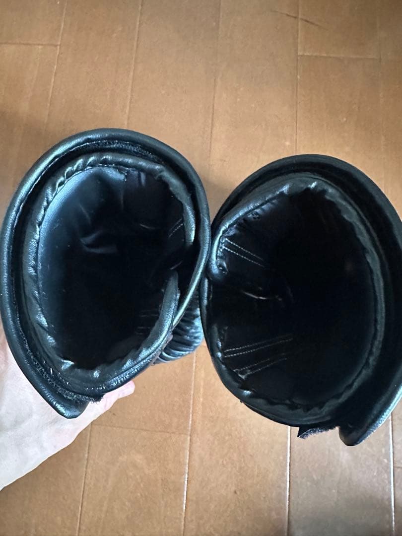 WINDY ボクシンググローブ 10オンス　一度使用のみ　ブラック