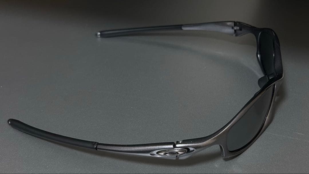 小物 oakley hatchet