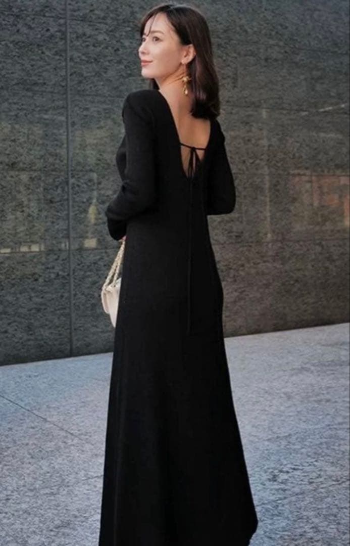 美品 anuans グリッターリブニットワンピース　（BLACK）