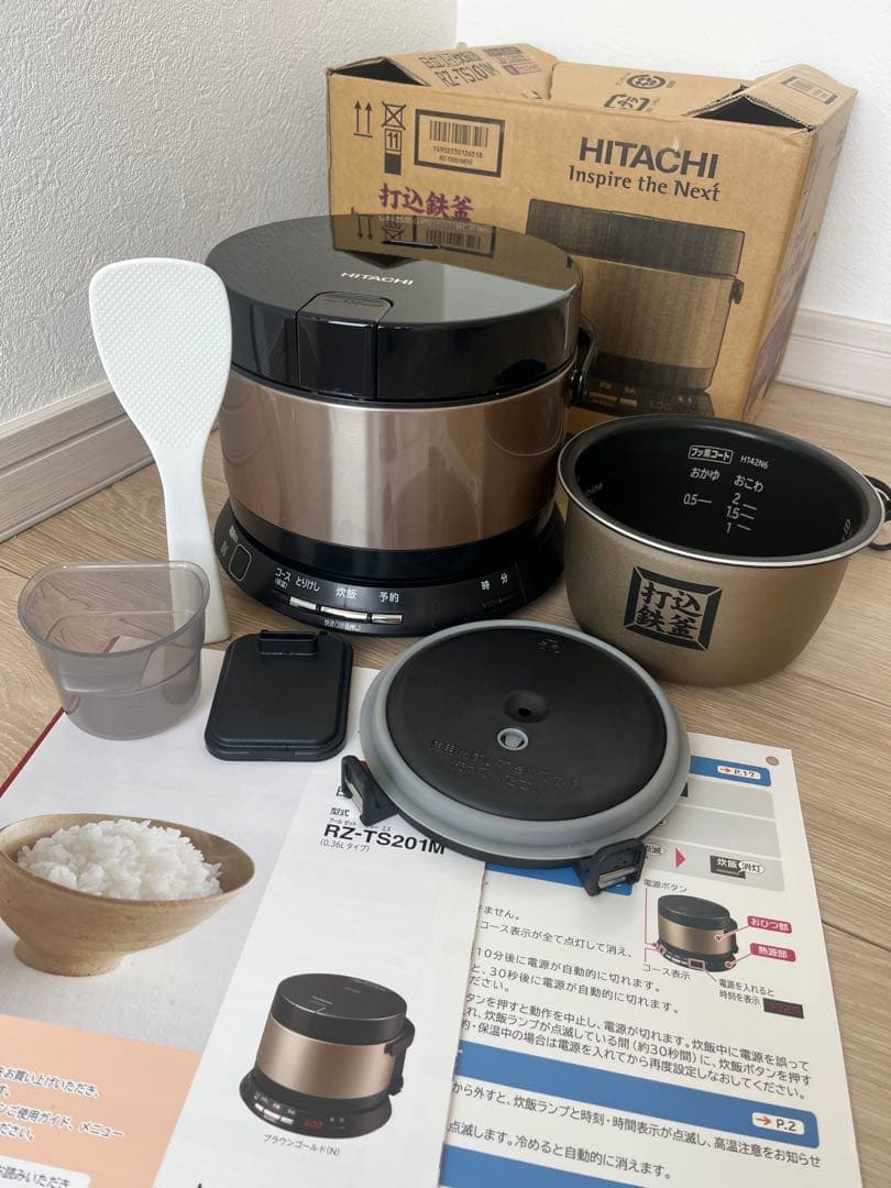 ♡HITACHI RZ-TS201M 炊飯器♡