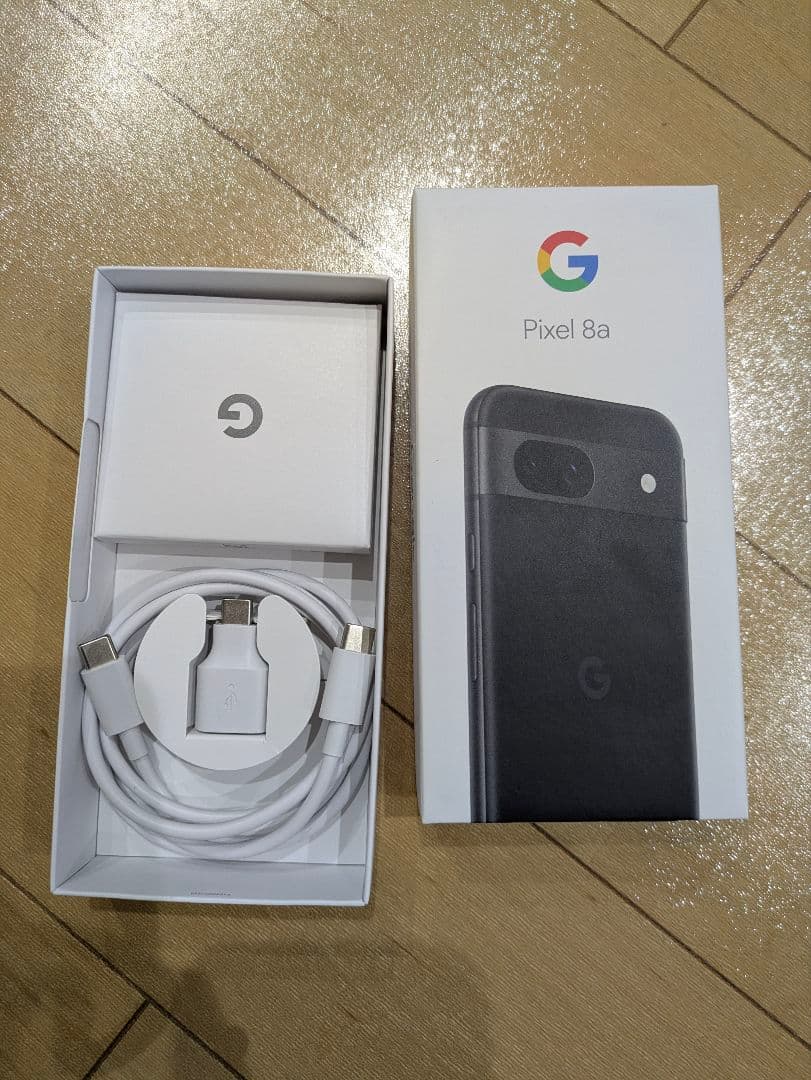 Google Pixel8a 128GB 黒色 本体　純正シリコンカバー付属
