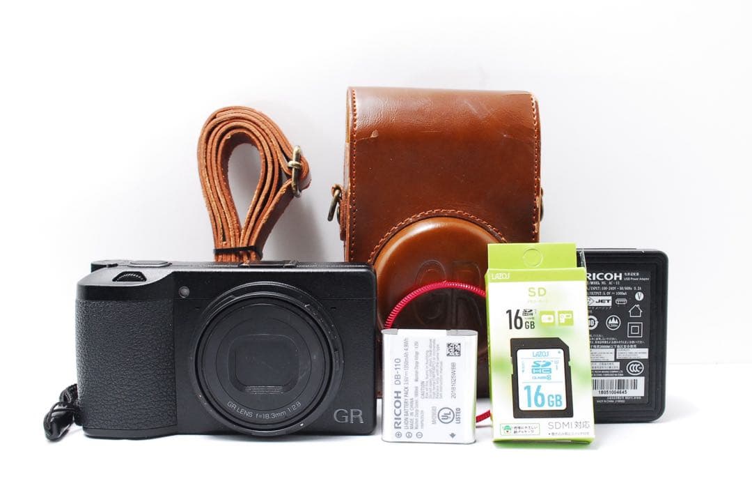 【人気モデル】RICOH GR Ⅲ 付属品充実 持ち運びケース付 高性能
