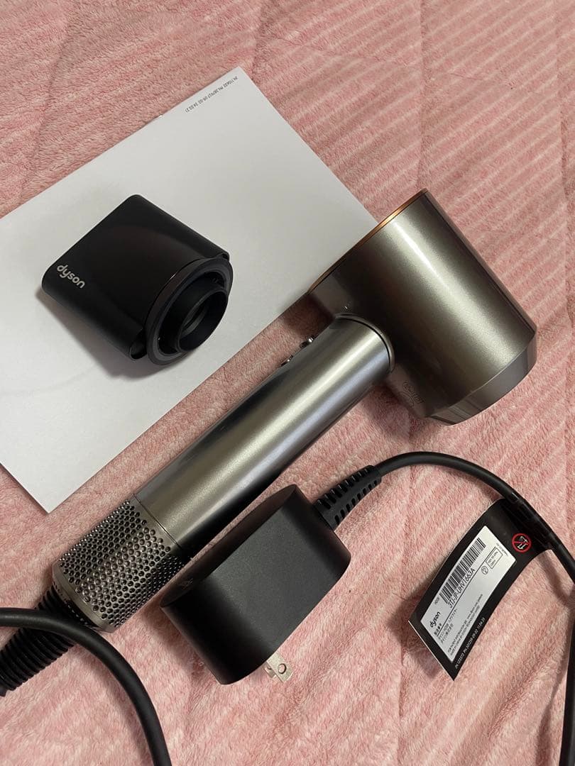 Dyson ヘアドライヤー シルバー