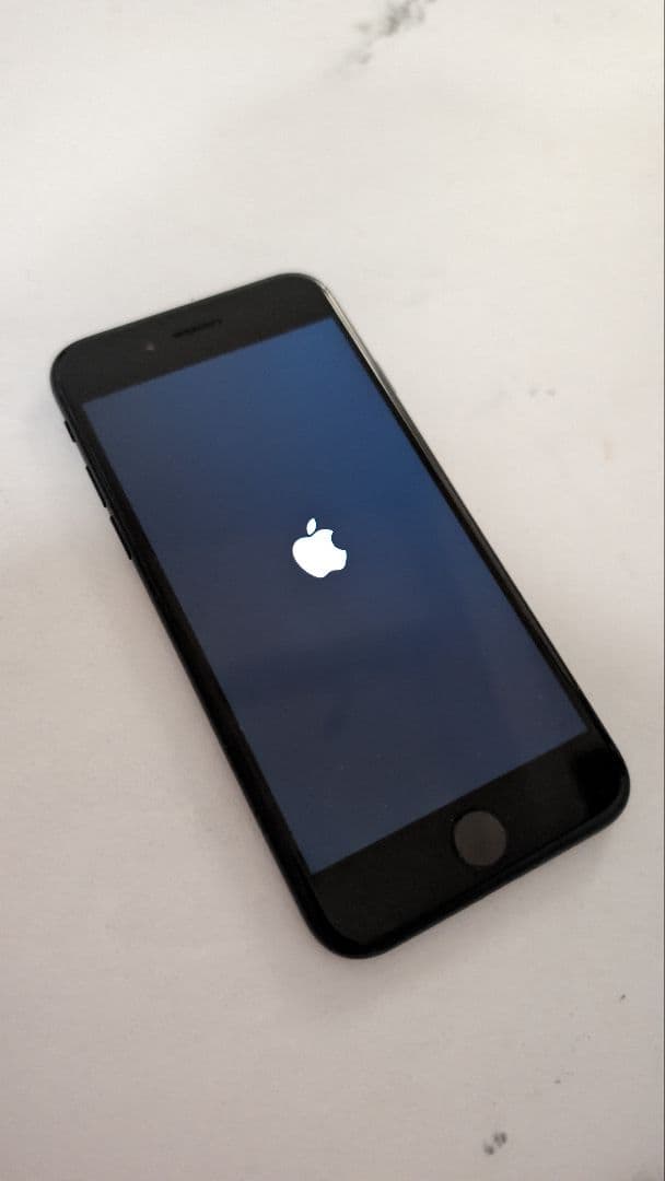 iPhone SE (第3世代) 64GBミッドナイト SIMフリー