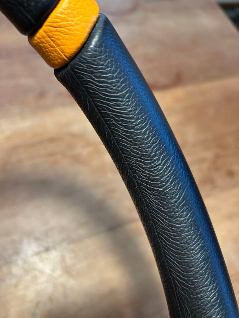 momo DRIFTING ステアリング 本体　超美品