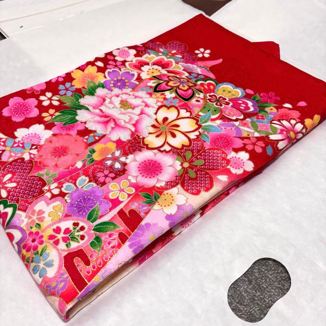 《新品》日本製 正絹 華やかな刺繍入❗️お宮参り 産着 襦袢付 新品たとう紙付 赤