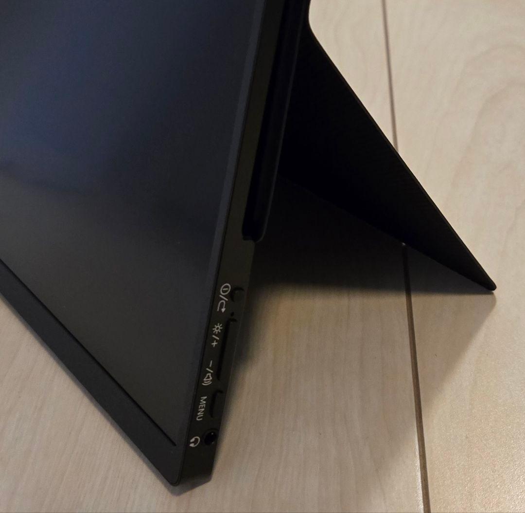 cocopar 15.6インチ モバイルモニター カバースタンド付き 外箱なし