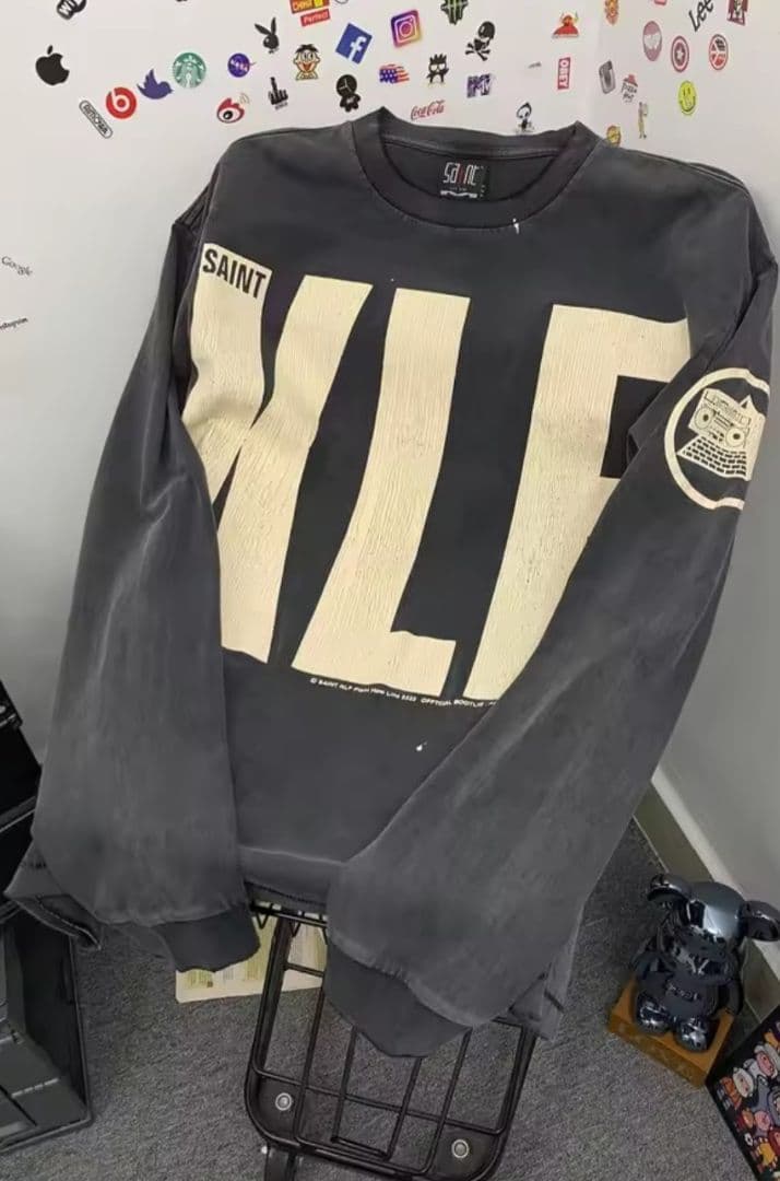 SAINT ×××××× トレーナー。