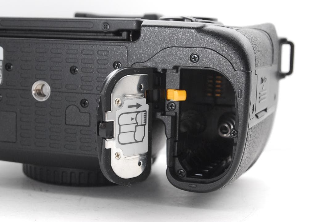 【使用感極少】Nikon D7500　ボディ　WiFi・Bluetooth搭載