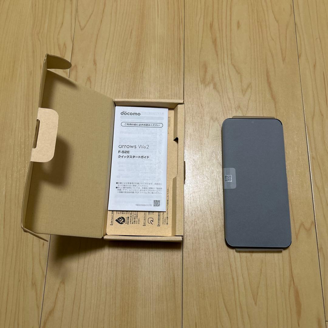 【完全未使用】arrows We2 F 52E ネイビーグリーン