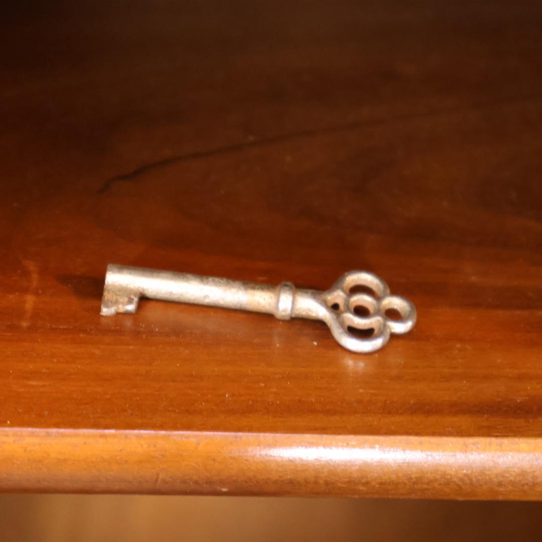 ロイズアンティークス ワードローブ オーク材 イギリス クラシック エレガント