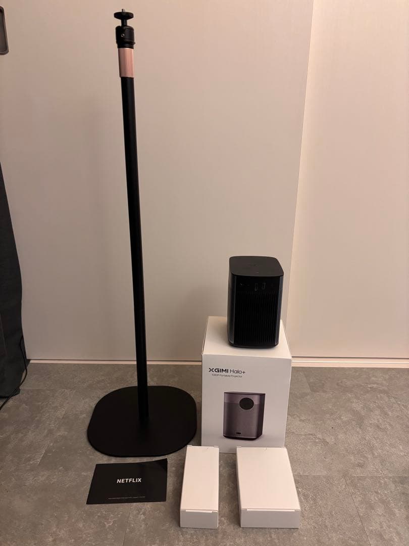 果物XGIMI Halo+ 1080P プロジェクター　スタンド別