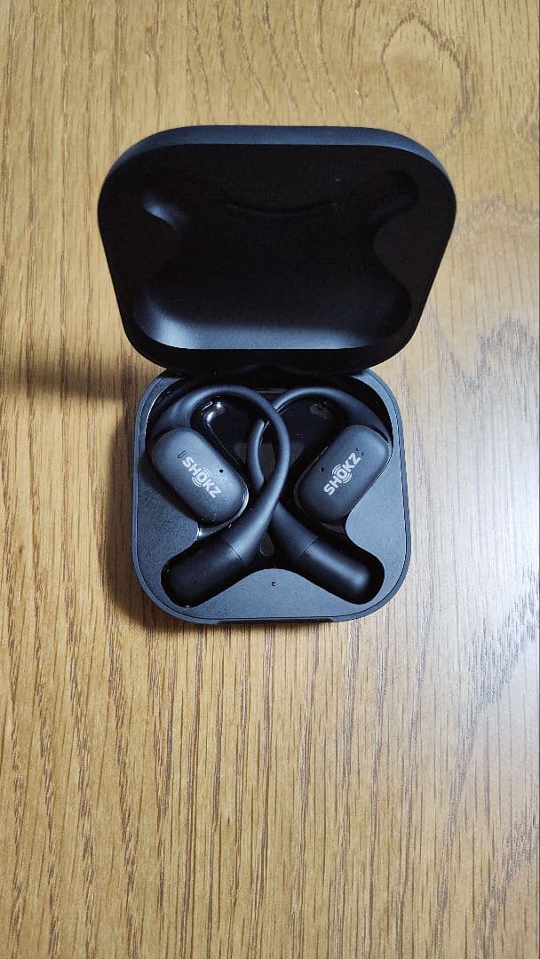 SHOKZ OPENFIT ワイヤレスイヤホン ブラック 充電ケース付き