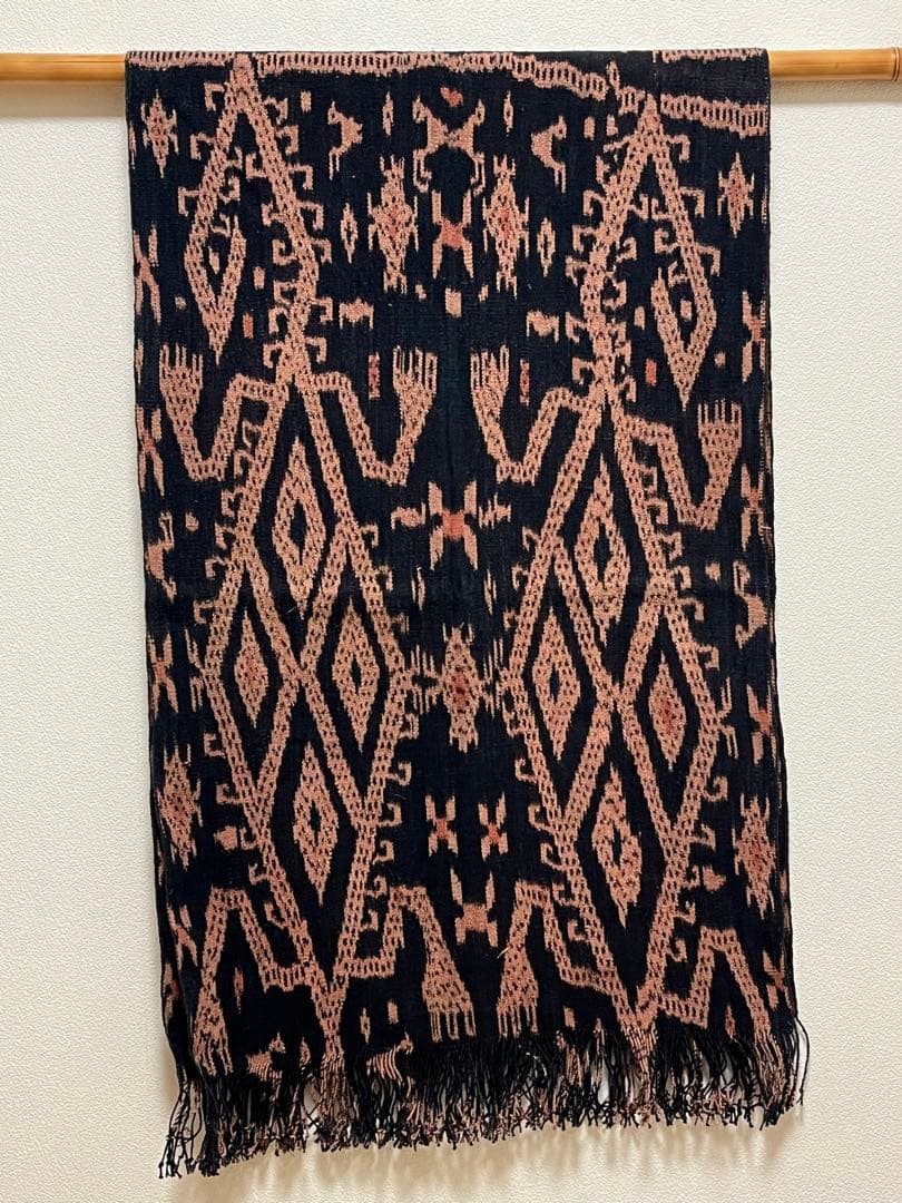 50年位前にインドネシアティモール島で手織りされた古いイカット　手紡ぎ　天然染料