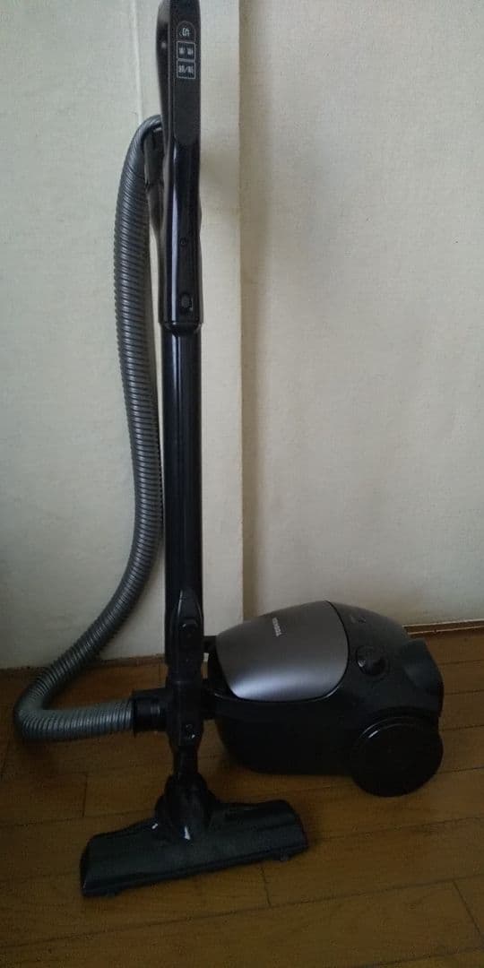 24年製❗軽量型、東芝、紙パック式掃除機(エアーノズル)