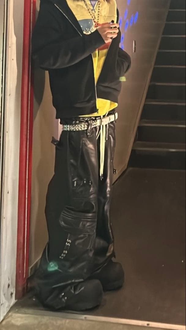 COZY WORLDWIDE コジーワールドワイドレザーカーゴパンツ