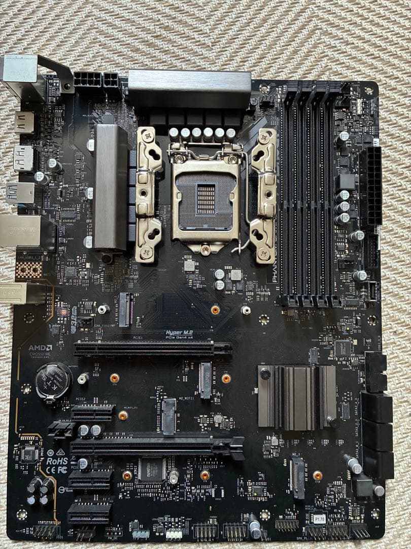 H570 Phantom Gaming 4 LGA1200 ATXマザーボード