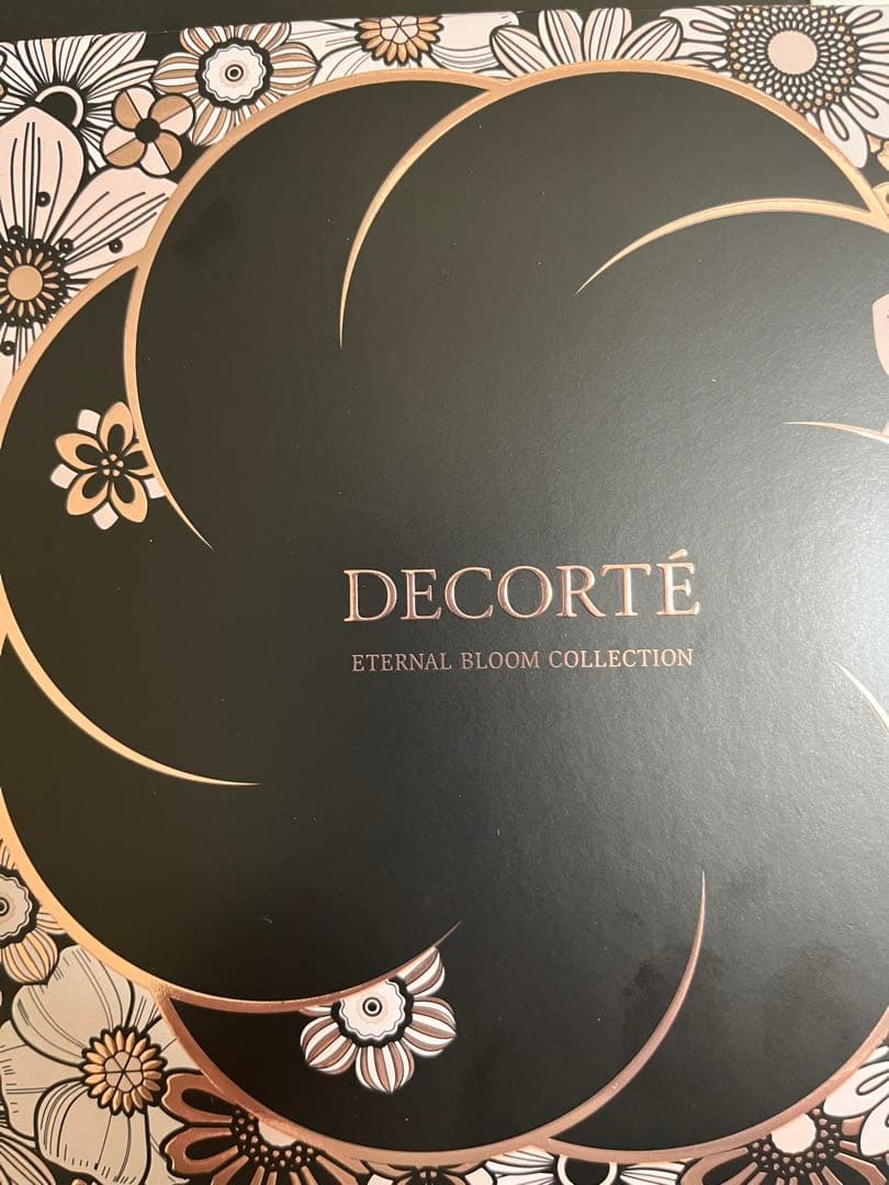 コスメデコルテ2025クリスマスコフレ