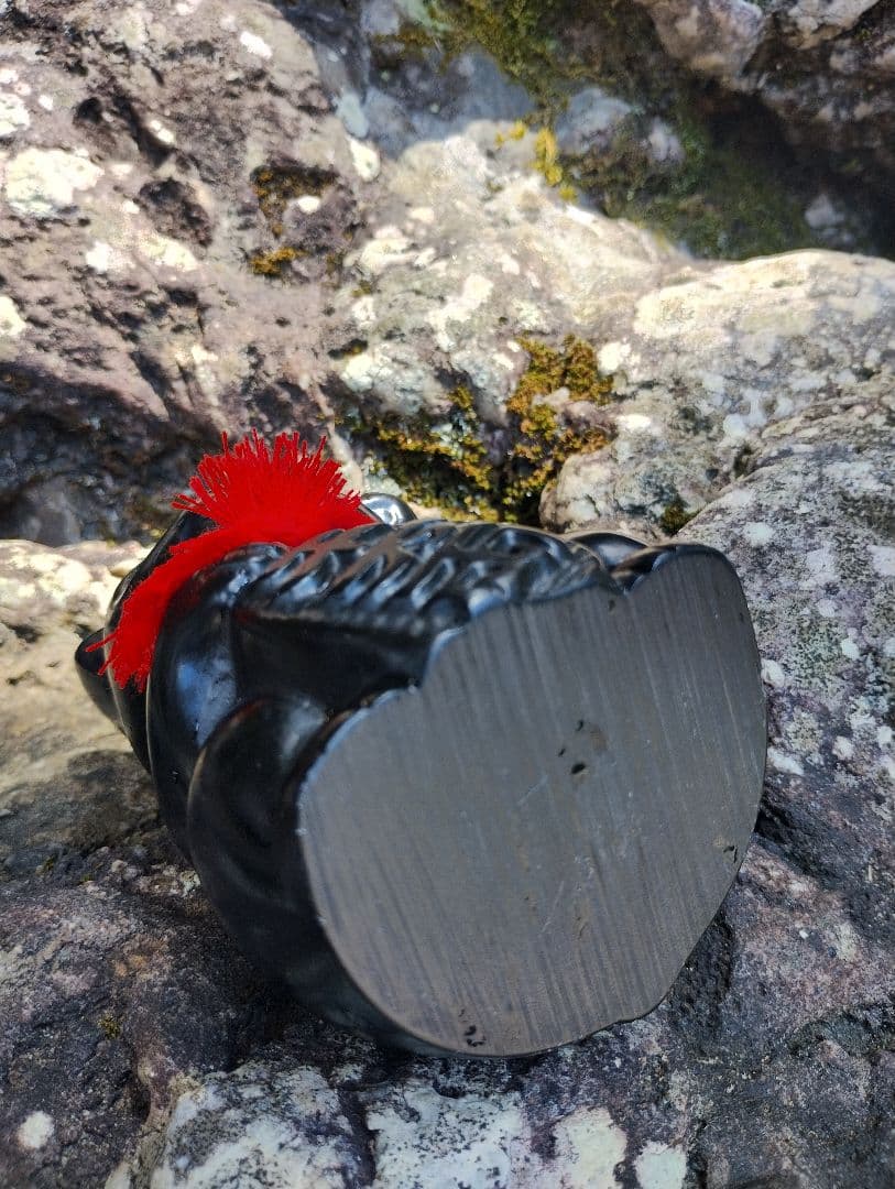 招き猫　置き物　パワーストーン　那智黒石　縁起物　天然石　やたがらす伝説