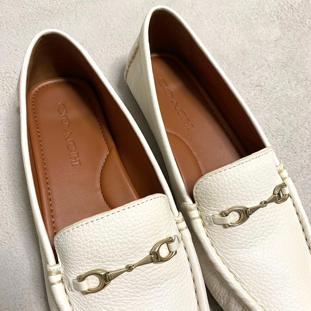 【美品】コーチ ドライビングシューズ ローファー ホワイト 未使用