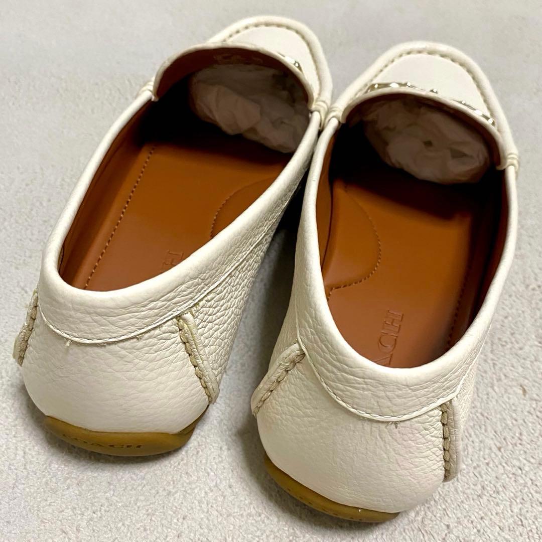 【美品】コーチ ドライビングシューズ ローファー ホワイト 未使用
