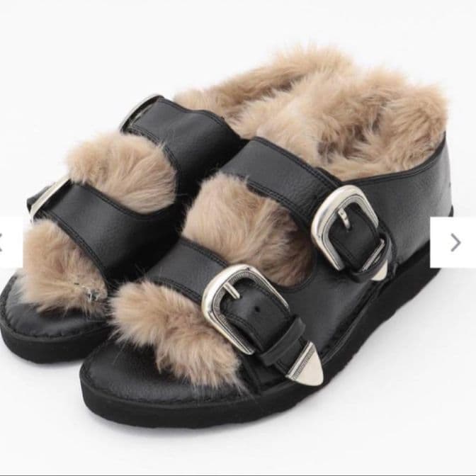 専用　CAMINAND ブラック ファー サンダル 23cm スリッポン