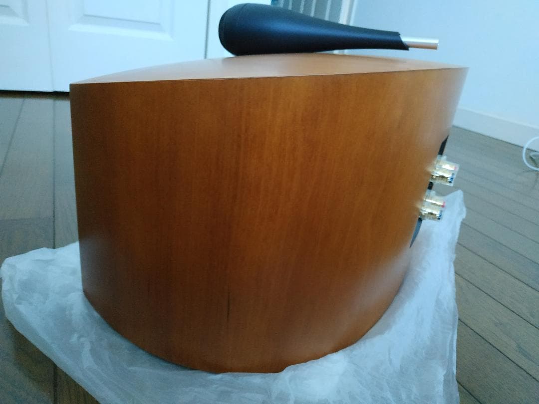 【美品】B&W HTM2 センター スピーカー nautilus ノーチラス