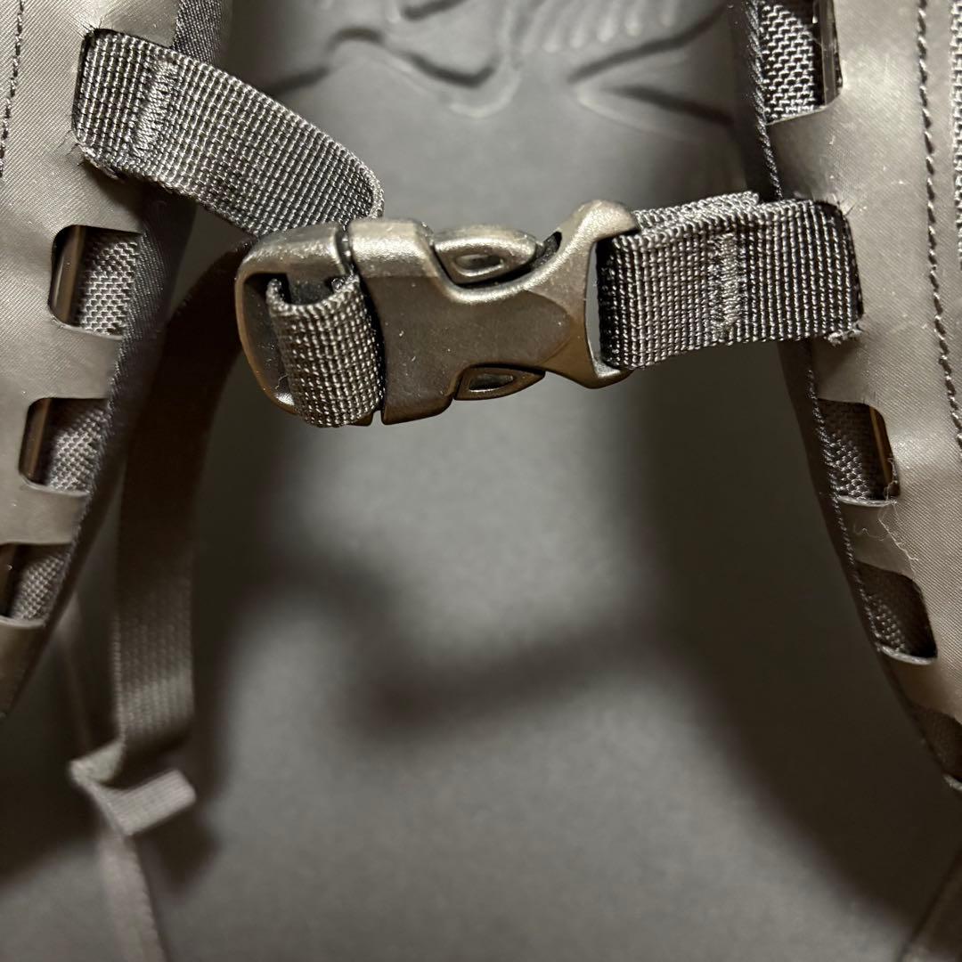 希少【廃盤モデル】ARC’TERYX アークテリクス アロー22 タグ付き